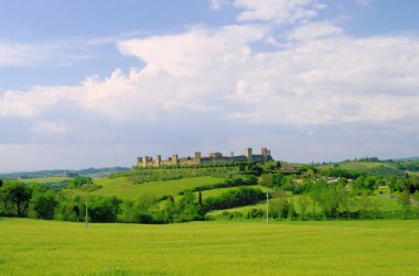 Monteriggioni kale ve şehir Toskana