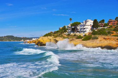 Tarragona yakınlarındaki Altafulla plajı, Costa Dorada, Katalonya