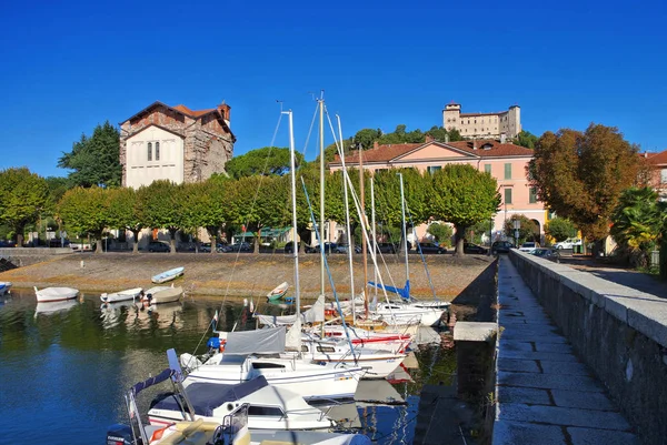 Rocca di Angera no Lago Maggiore — Fotografia de Stock