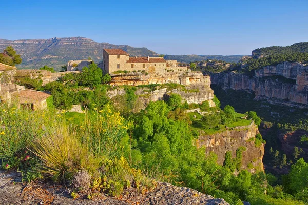 Село Siurana в горах Каталонии — стоковое фото