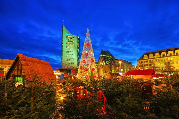 Lipský vánoční trh ve večerních hodinách — Stock fotografie