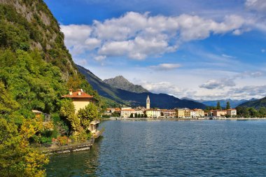Lugano Gölü üzerinde Porlezza küçük bir kasaba