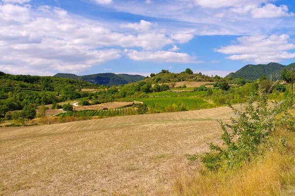 Causse du Larzac, paesaggio pianeggiante a Cevennes — Foto Stock