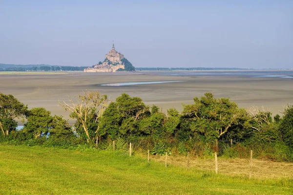 Opatství Mont Saint Michel v Normandii — Stock fotografie