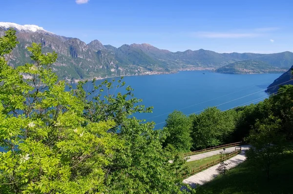 在意大利北部阿尔卑斯山伊塞奥湖 — 图库照片