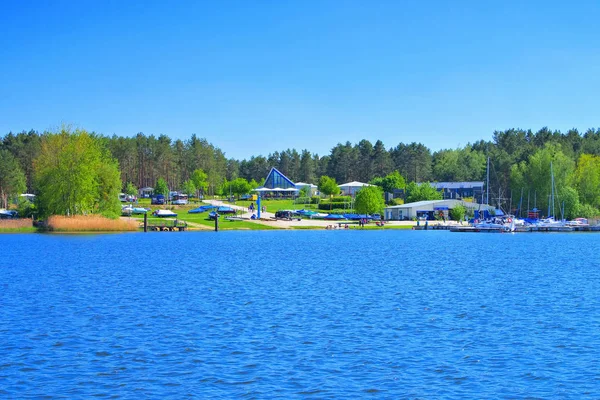 Senftenbergin Järvisatamaleiri Lusatian Järvialue — kuvapankkivalokuva