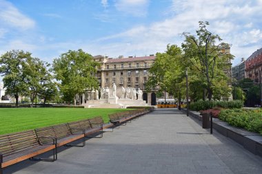 Lajos Kossuth anıt Parlamento Binası ı avlusunda