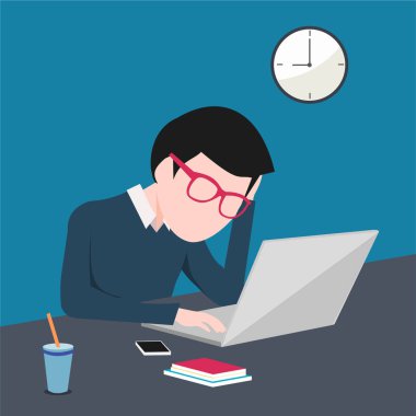 Çalışan kişi ve endişeli bir bilgisayar veya dizüstü bilgisayarınızda vurguladı