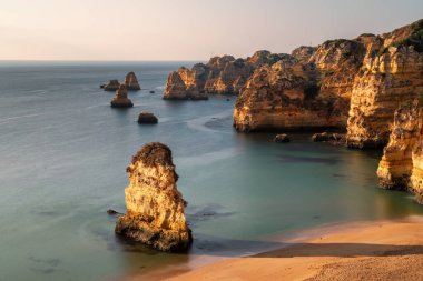 Güzel sahil Praia Dona Ana