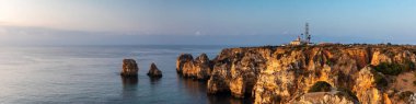 Sabah ışığında Ponta da Piedade Panoraması