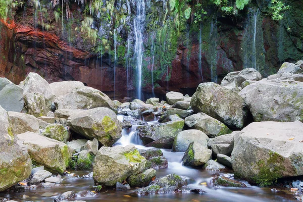 25 fontanny wodospad w Rabacal — Zdjęcie stockowe