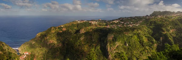 Panorama de la costa norte de Madeira —  Fotos de Stock