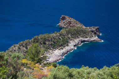 Kayadaki Delik - Na Forada