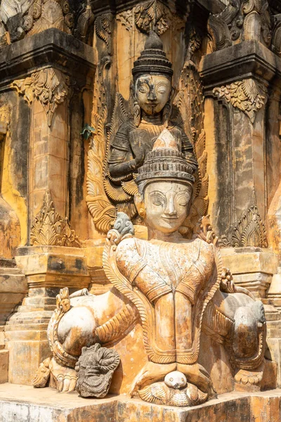 Antike Wächterstatue Auf Dem Pagodenfeld Sagar Lake Inle Myanmar — Stockfoto