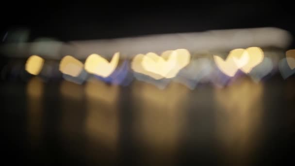 Lichter der Stadt in Form von Herzen — Stockvideo
