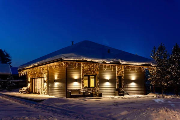 Banliyö Evi Noel arifesinde