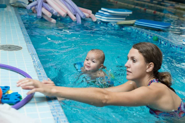 Mother Her Lovely Child Swimming Pool — Stock Photo, Image