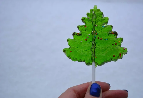 Noel Yeşil Ağaç Şeker Lolipopu Kış Tatilinde — Stok fotoğraf