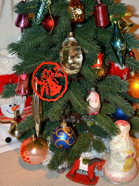 Vánoce Nový Rok Dekor Staré Hračky Stromě Zimní Dovolená — Stock fotografie