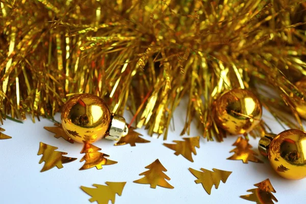 Christmas New Year Decor Balls Winter Holiday Gold Tinsel White — ストック写真