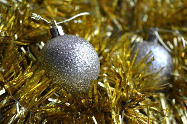 Christmas New Year Decor Balls Winter Holiday Gold Tinsel Background — ストック写真