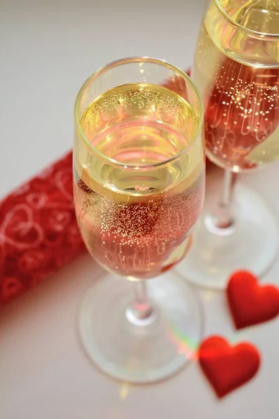 Champagne Glasses Two Red Hearts White Background — Stock Photo, Image