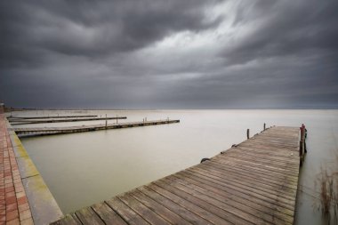 Piers perspektif, Valencia ile Albufera üzerinde fırtına