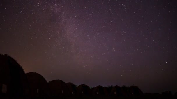 Time lapse di tende, stelle e sentieri luminosi — Video Stock