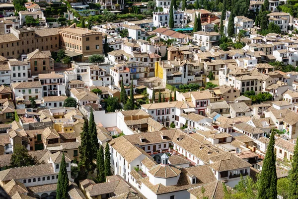 Pohled shora střech v Granadě — Stock fotografie