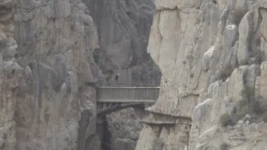 El Caminito del Rey son Köprüsü'nden, rota bitiş uzaklaştırmak