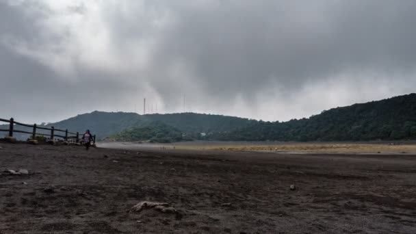 Vulcano attivo più alto di Irazu Costa Rica nebbia Time Lapse, 4k — Video Stock