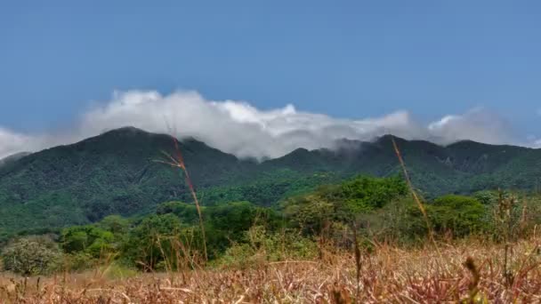 Loopable Rincón de la vieja vulcano y nubes time lapse — Vídeos de Stock