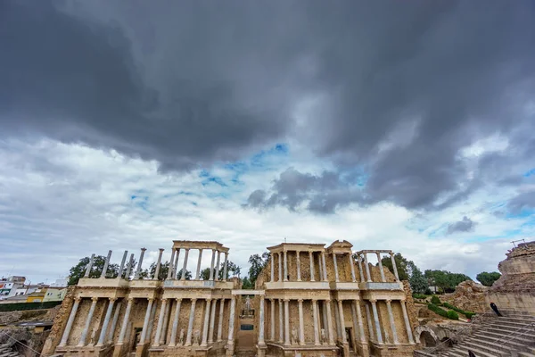 O proscenium de Teatro Romano em Mérida, vista ultra larga — Fotografia de Stock