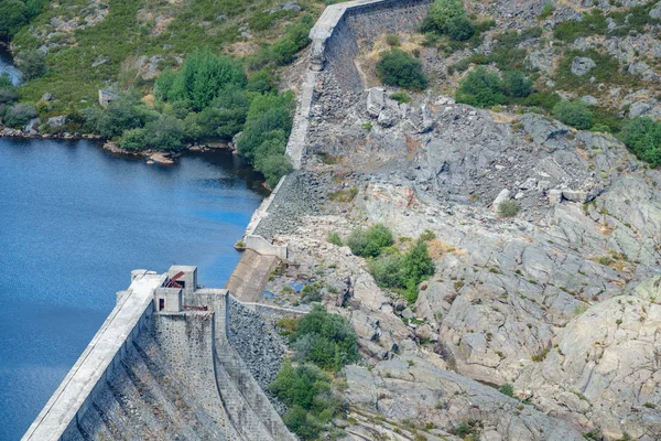 Vega de Tera kırık Barajı Zamora, İspanya — Stok fotoğraf