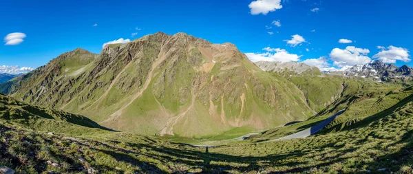 Yaz aylarında Alpler — Stok fotoğraf