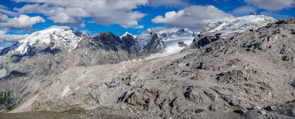 Pohled v průsmyku Stelvio, velké panorama — Stock fotografie