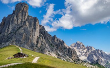İtalyan dağlar, passo Alpleri'nde Giau