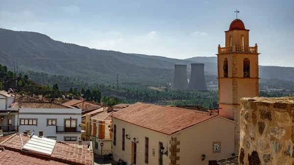 Cofrentes campanario y central nuclear —  Fotos de Stock