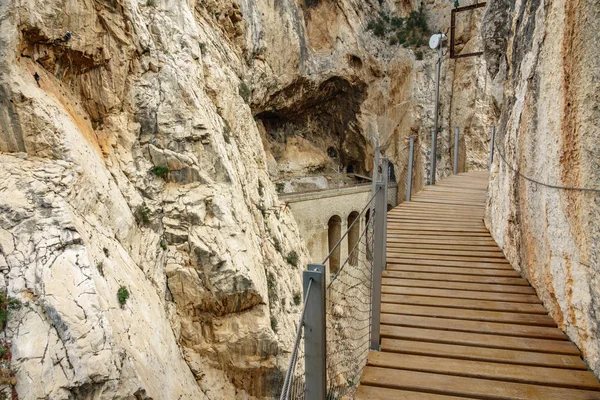 Sendero El Caminito del Rey con vía férrea —  Fotos de Stock