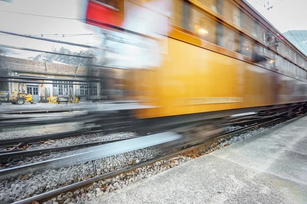 Antieke houten trein spoor — Stockfoto