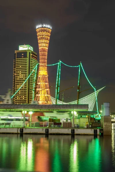 Кобе, Япония - 3 июня 2015 г.: Башня Кобе ночью в Кобе, Япония . — стоковое фото