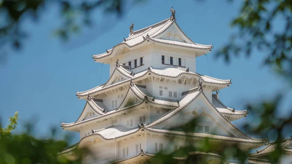 Himeji Kalesi profil, beyaz Heron Kalesi olarak da bilinir — Stok fotoğraf