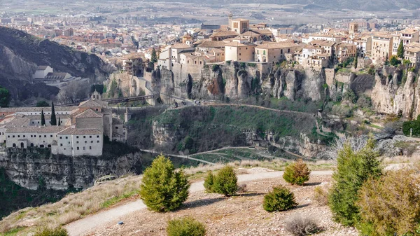 Cuenca eski şehir ve nehir ile Kanyon — Stok fotoğraf