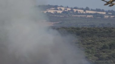 Yangın duman uçan deniz uçağı