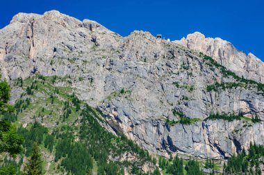 Teleferik ile dikey duvar