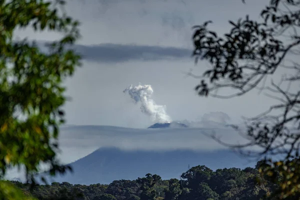 Turrialba vulcano in Costa Rica — Stockfoto