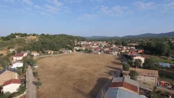 Ascending camera over Pobladura de Aliste — Stock videók
