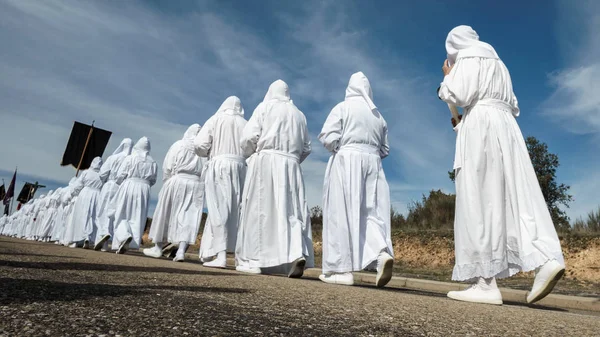 Pasen traditionele processie groothoek — Stockfoto