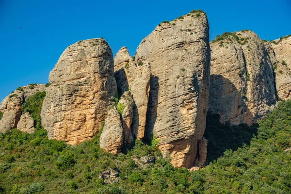 Aguero skały szerokokątny widok z dołu — Zdjęcie stockowe