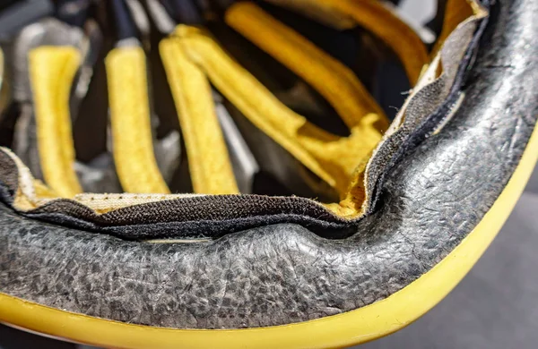 Old used bicycle helmet — Stock Photo, Image